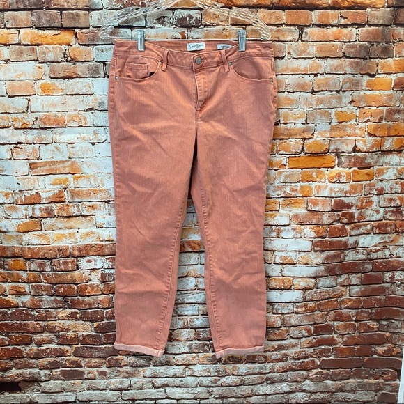 Jessica Simpson Rolled Cropped Skinny Jeans. 12. - Picture 2 of 6